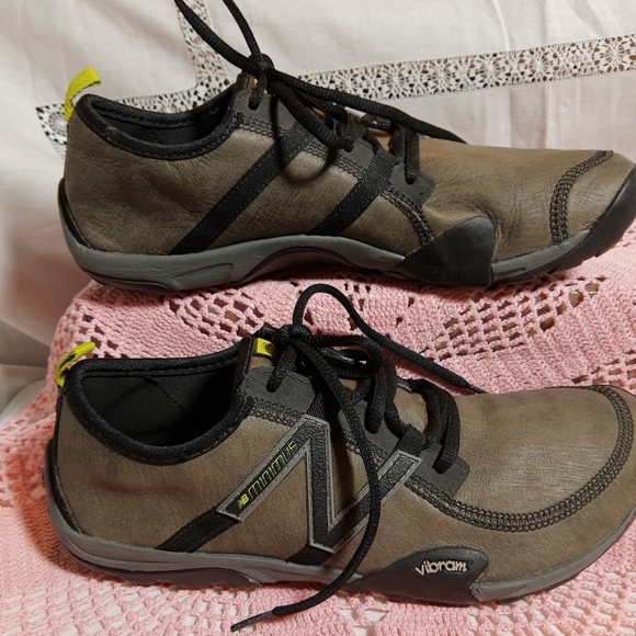 new balance minimus leather